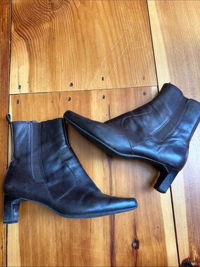 Vigotti Dark Brown Leather Ankle Booties
